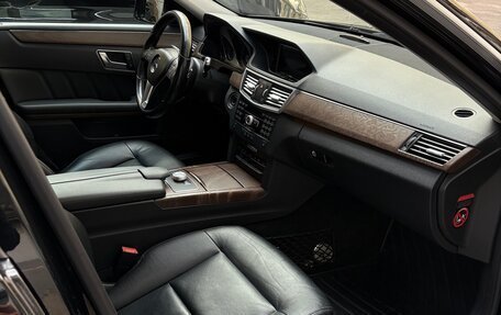 Mercedes-Benz E-Класс, 2012 год, 1 580 000 рублей, 6 фотография