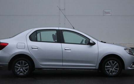 Renault Logan II, 2018 год, 800 000 рублей, 7 фотография