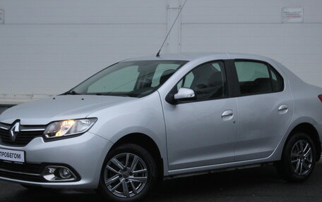 Renault Logan II, 2018 год, 800 000 рублей, 2 фотография