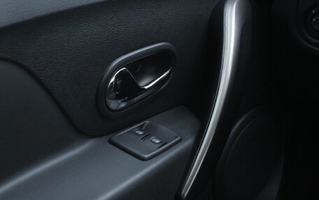 Renault Logan II, 2018 год, 800 000 рублей, 11 фотография