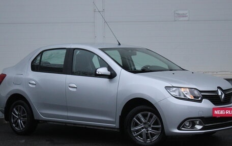 Renault Logan II, 2018 год, 800 000 рублей, 3 фотография