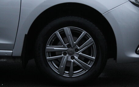 Renault Logan II, 2018 год, 800 000 рублей, 26 фотография