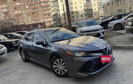 Toyota Camry, 2017 год, 2 450 000 рублей, 2 фотография