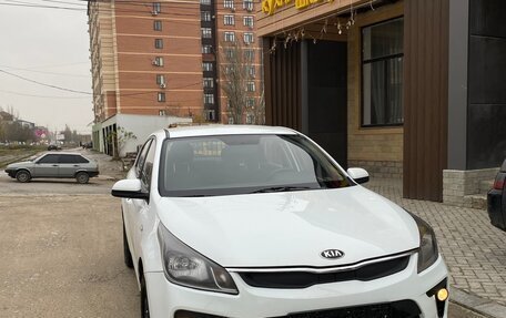 KIA Rio IV, 2020 год, 920 000 рублей, 1 фотография