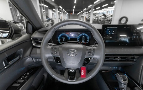 Toyota Camry, 2025 год, 4 700 000 рублей, 11 фотография