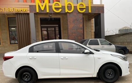 KIA Rio IV, 2020 год, 920 000 рублей, 2 фотография