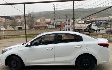 KIA Rio IV, 2020 год, 920 000 рублей, 3 фотография