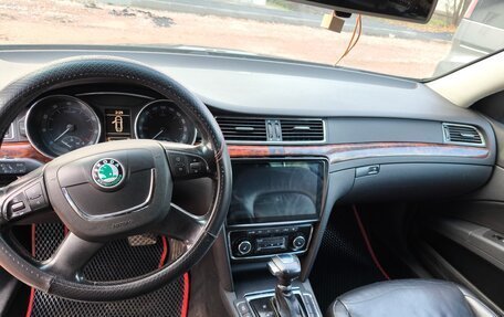 Skoda Superb III рестайлинг, 2011 год, 650 000 рублей, 6 фотография