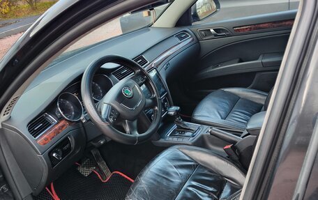 Skoda Superb III рестайлинг, 2011 год, 650 000 рублей, 8 фотография