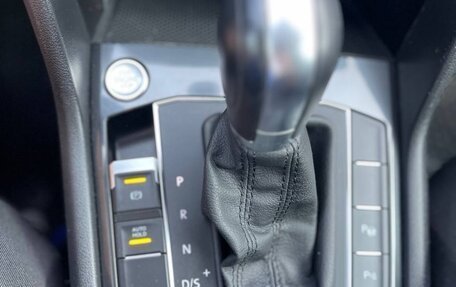 Volkswagen Tiguan II, 2018 год, 2 150 000 рублей, 19 фотография