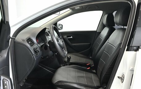 Volkswagen Polo VI (EU Market), 2018 год, 850 000 рублей, 11 фотография