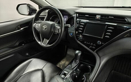 Toyota Camry, 2020 год, 2 550 000 рублей, 10 фотография