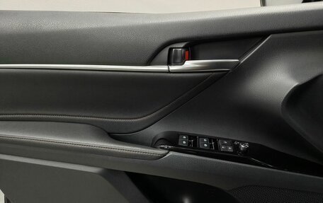 Toyota Camry, 2020 год, 2 550 000 рублей, 15 фотография