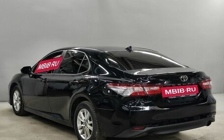 Toyota Camry, 2020 год, 2 550 000 рублей, 7 фотография