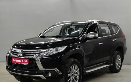 Mitsubishi Pajero Sport III рестайлинг, 2020 год, 2 600 000 рублей, 1 фотография