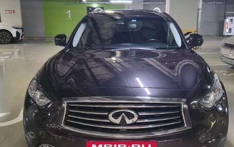 Infiniti QX70, 2016 год, 2 400 000 рублей, 5 фотография