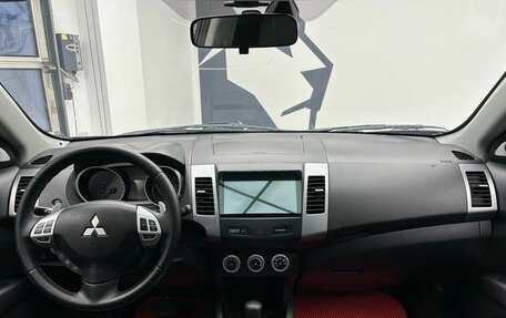 Mitsubishi Outlander III рестайлинг 3, 2008 год, 959 900 рублей, 8 фотография