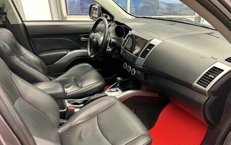 Mitsubishi Outlander III рестайлинг 3, 2008 год, 959 900 рублей, 9 фотография