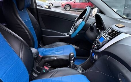 Hyundai Solaris II рестайлинг, 2011 год, 700 000 рублей, 8 фотография