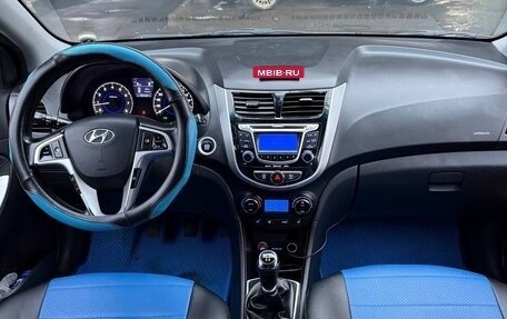 Hyundai Solaris II рестайлинг, 2011 год, 700 000 рублей, 9 фотография