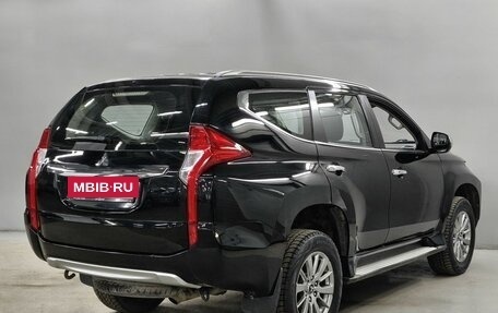 Mitsubishi Pajero Sport III рестайлинг, 2020 год, 2 600 000 рублей, 5 фотография