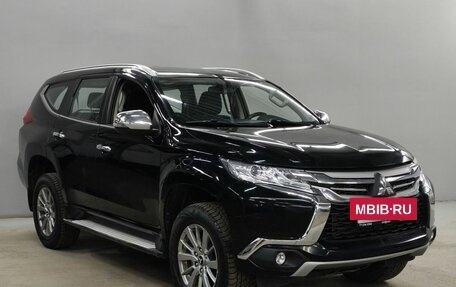 Mitsubishi Pajero Sport III рестайлинг, 2020 год, 2 600 000 рублей, 3 фотография