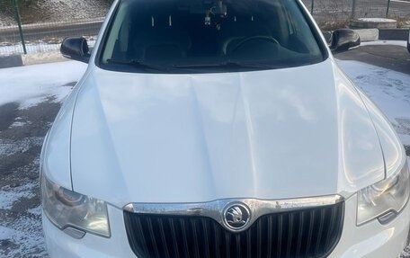 Skoda Superb III рестайлинг, 2012 год, 1 180 000 рублей, 4 фотография