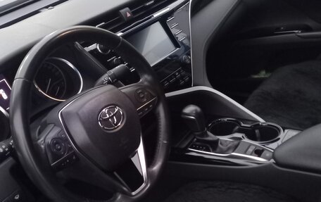 Toyota Camry, 2019 год, 3 500 000 рублей, 7 фотография