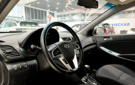 Hyundai Solaris II рестайлинг, 2013 год, 820 000 рублей, 16 фотография