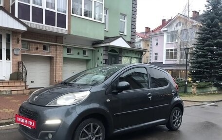 Peugeot 107 I рестайлинг, 2012 год, 695 000 рублей, 3 фотография