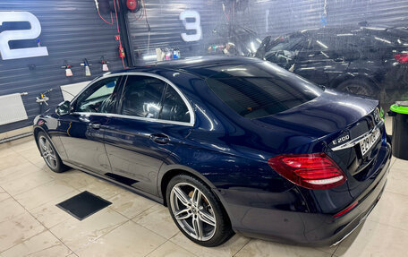 Mercedes-Benz E-Класс, 2019 год, 3 450 000 рублей, 2 фотография