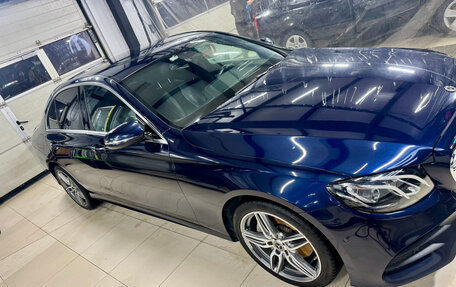 Mercedes-Benz E-Класс, 2019 год, 3 450 000 рублей, 5 фотография