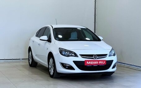Opel Astra J, 2013 год, 995 000 рублей, 2 фотография