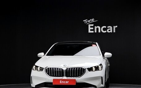 BMW 5 серия, 2024 год, 5 143 000 рублей, 2 фотография