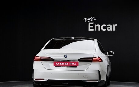 BMW 5 серия, 2024 год, 5 143 000 рублей, 4 фотография