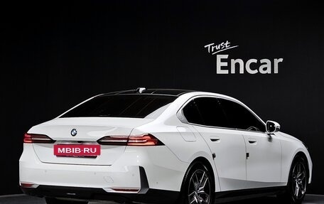 BMW 5 серия, 2024 год, 5 143 000 рублей, 3 фотография