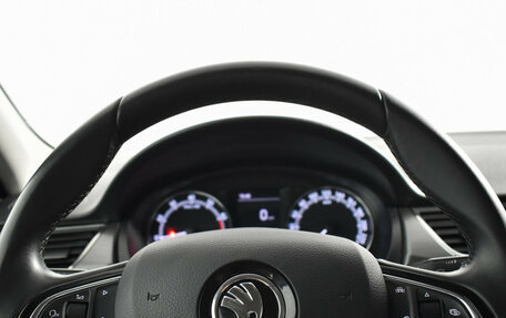 Skoda Rapid I, 2017 год, 1 100 000 рублей, 14 фотография