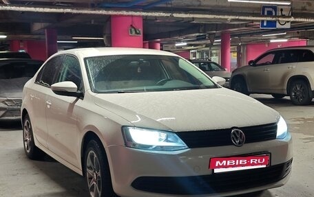 Volkswagen Jetta VI, 2013 год, 1 100 000 рублей, 2 фотография