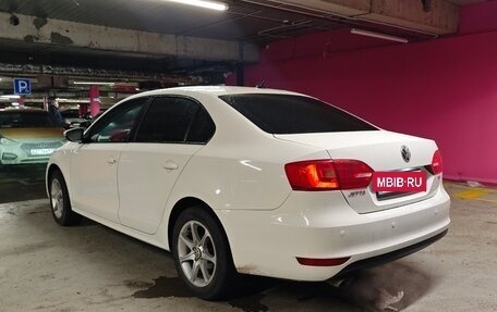 Volkswagen Jetta VI, 2013 год, 1 100 000 рублей, 3 фотография