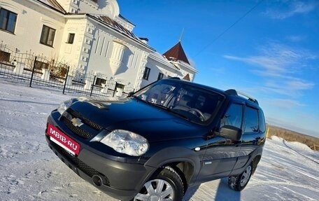 Chevrolet Niva I рестайлинг, 2015 год, 753 000 рублей, 3 фотография