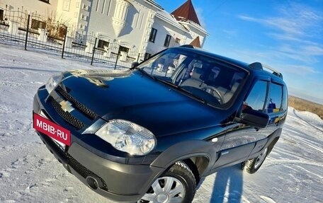 Chevrolet Niva I рестайлинг, 2015 год, 753 000 рублей, 4 фотография