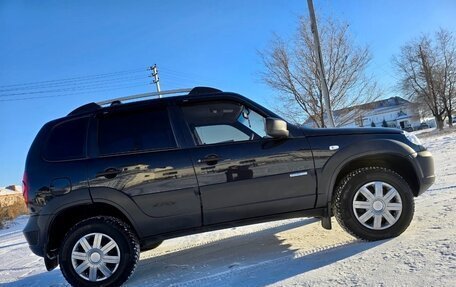 Chevrolet Niva I рестайлинг, 2015 год, 753 000 рублей, 10 фотография