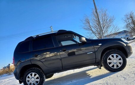 Chevrolet Niva I рестайлинг, 2015 год, 753 000 рублей, 11 фотография