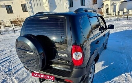 Chevrolet Niva I рестайлинг, 2015 год, 753 000 рублей, 13 фотография