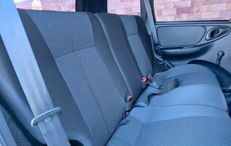 Chevrolet Niva I рестайлинг, 2015 год, 753 000 рублей, 39 фотография