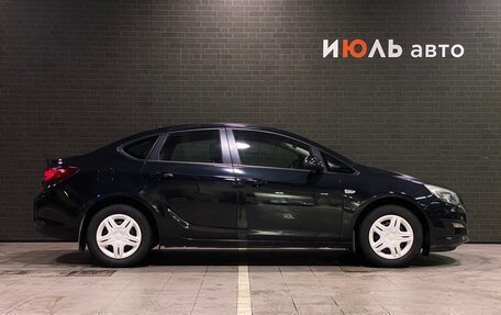 Opel Astra J, 2014 год, 850 000 рублей, 5 фотография