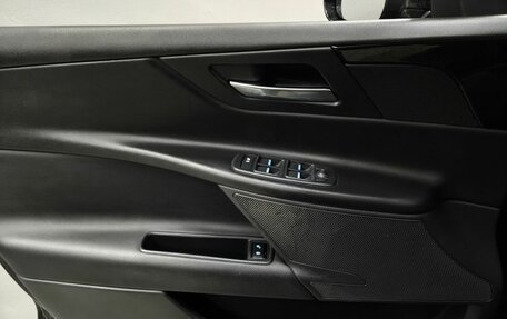 Jaguar XE I рестайлинг, 2018 год, 1 898 000 рублей, 16 фотография