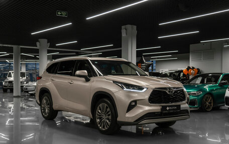 Toyota Highlander, 2025 год, 6 100 000 рублей, 2 фотография