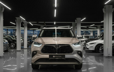 Toyota Highlander, 2025 год, 6 100 000 рублей, 3 фотография