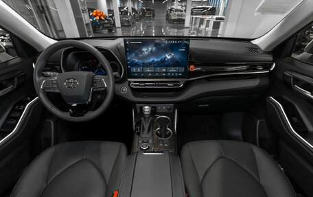 Toyota Highlander, 2025 год, 6 100 000 рублей, 8 фотография